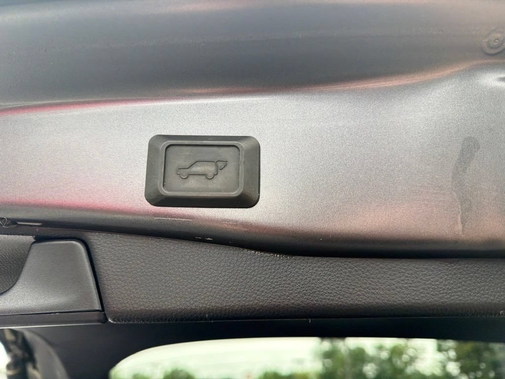 Used 2020 Toyota RAV4 XSE AWD/4WD image 18