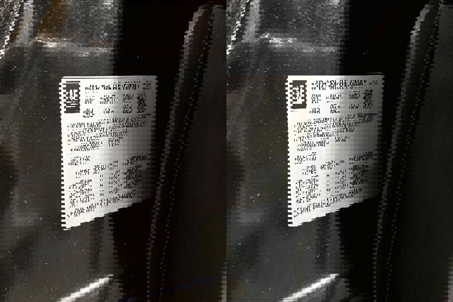 Used 2021 Chevrolet TrailBlazer RS w/ Sun and Liftgate Package AWD/4WD image 37