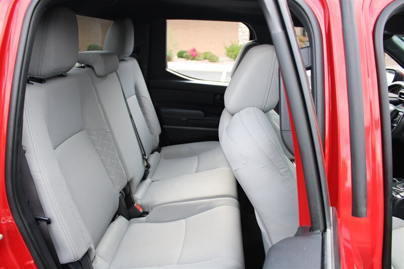 Used 2024 Toyota Tacoma SR5 AWD/4WD image 27