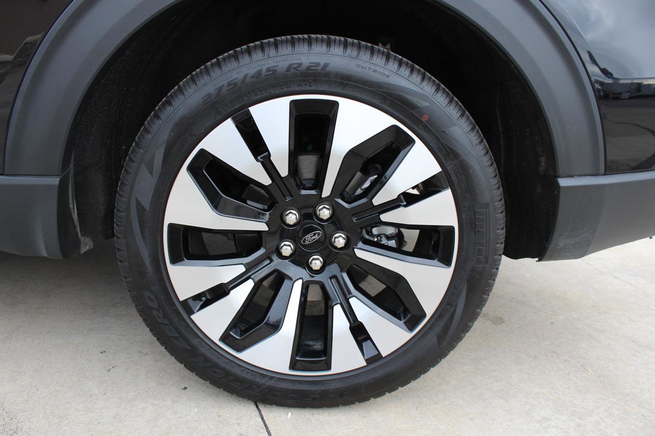 Used 2025 Ford Explorer Platinum w/ LUX Leather Package image 44