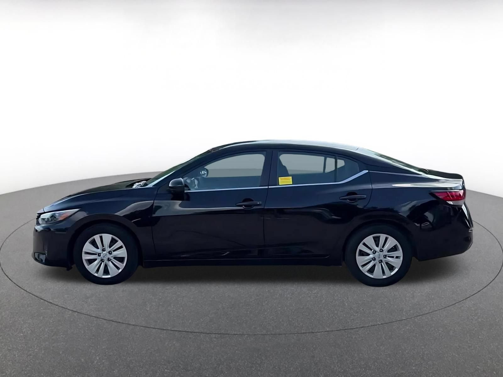 Used 2025 Nissan Sentra S FWD image 10