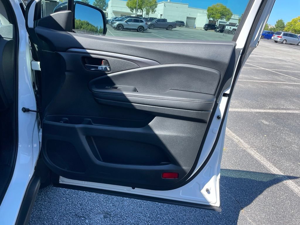 Certified 2023 Honda Ridgeline Sport image 29
