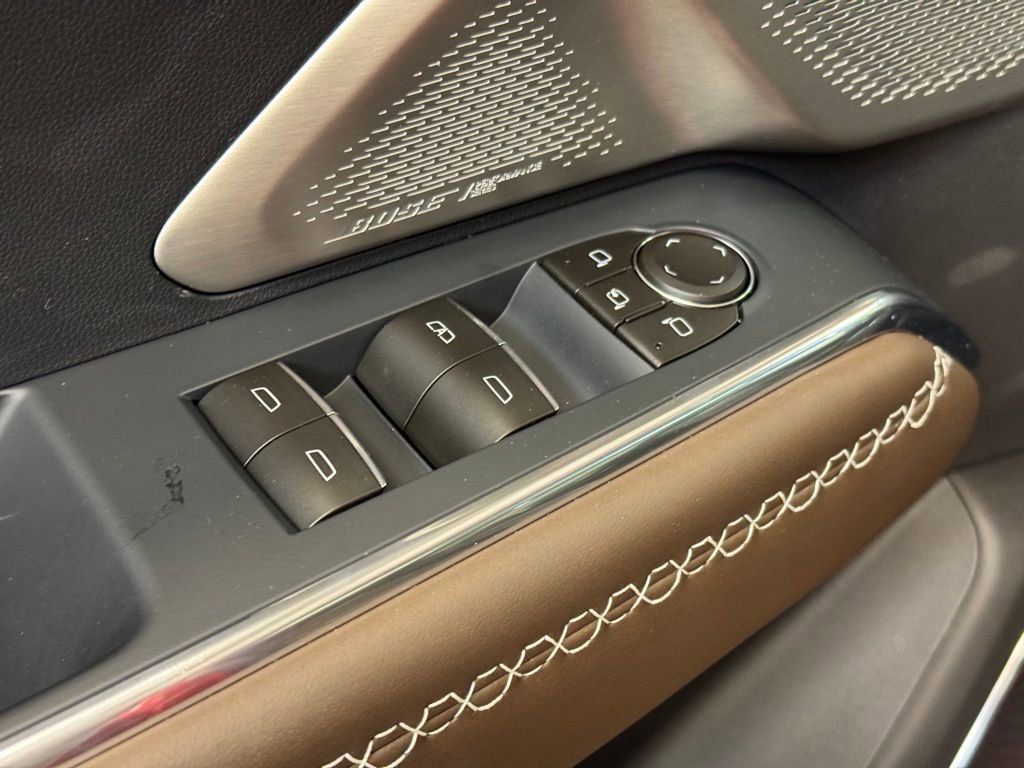 New 2026 GMC Acadia Denali Ultimate w/ LPO, Floor Liner Package image 10