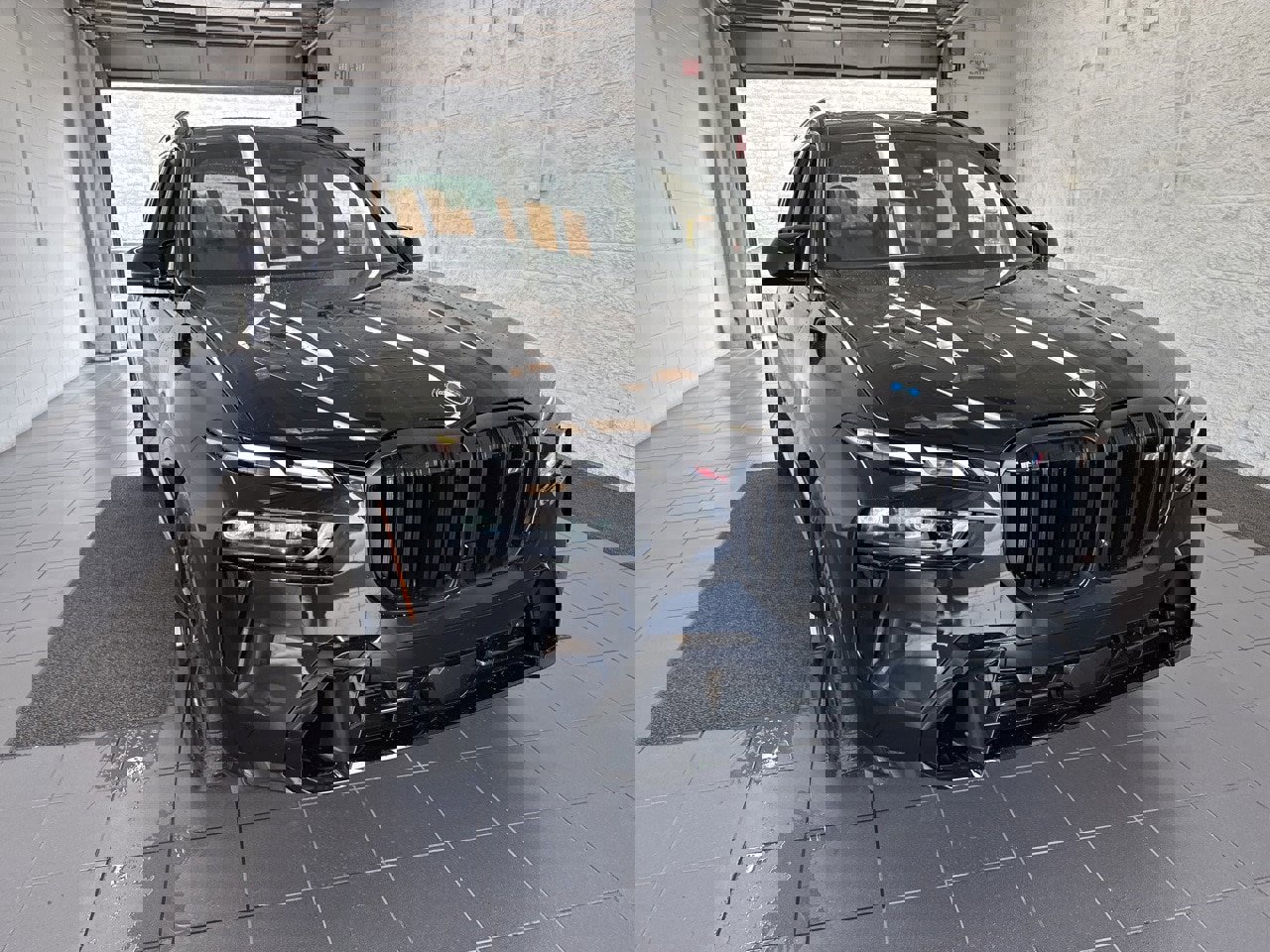 New 2026 BMW X7 M60i image 2