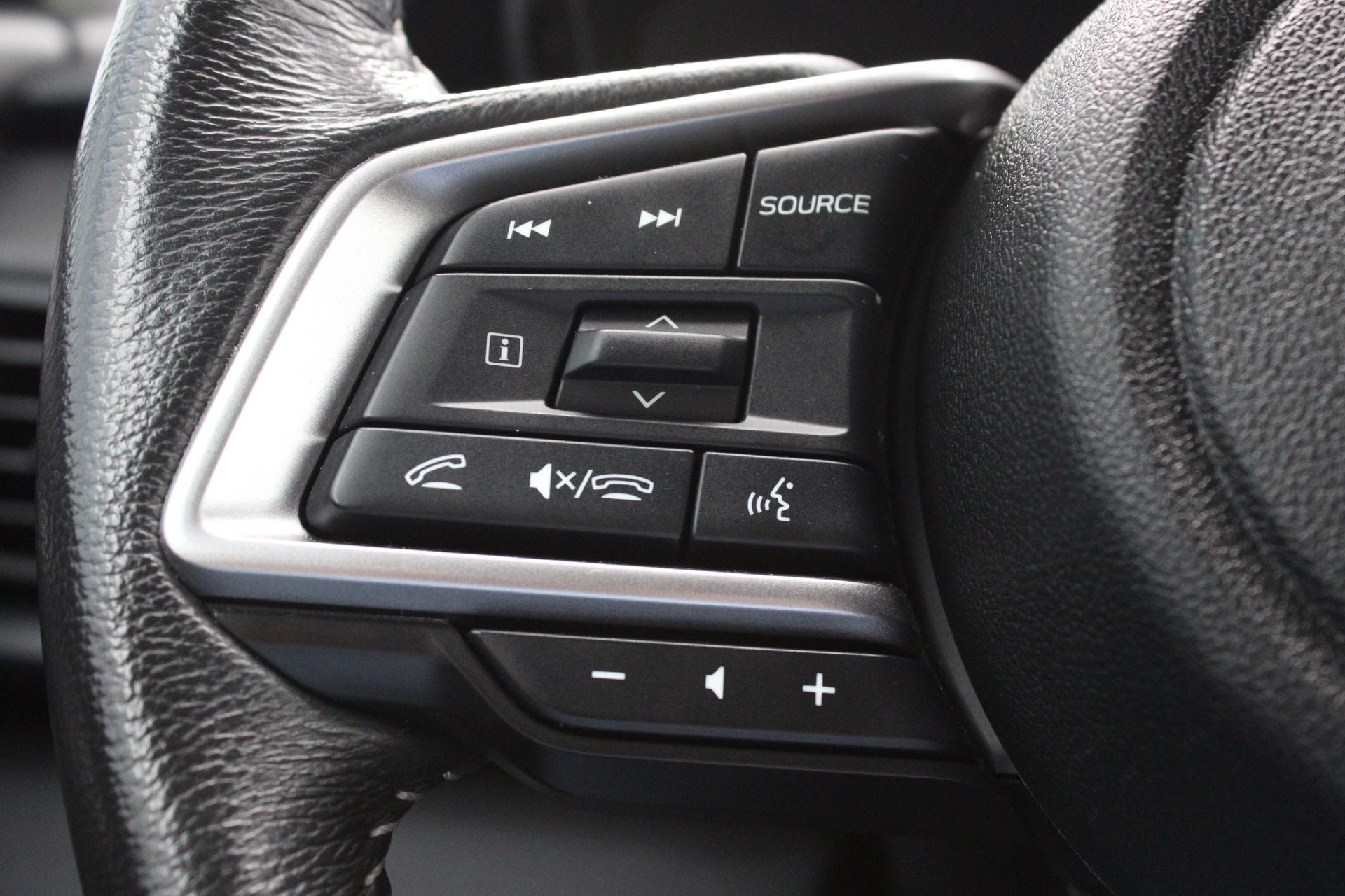 Used 2025 Subaru Outback Premium AWD/4WD image 29