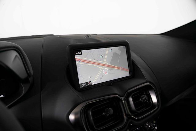 Used 2022 Aston Martin V8 Vantage Coupe image 21