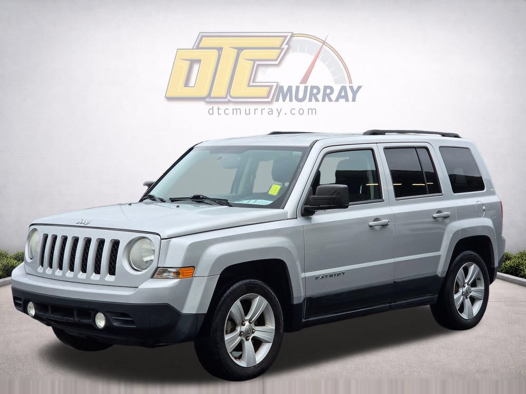 Used 2013 Jeep Patriot Latitude FWD image 2