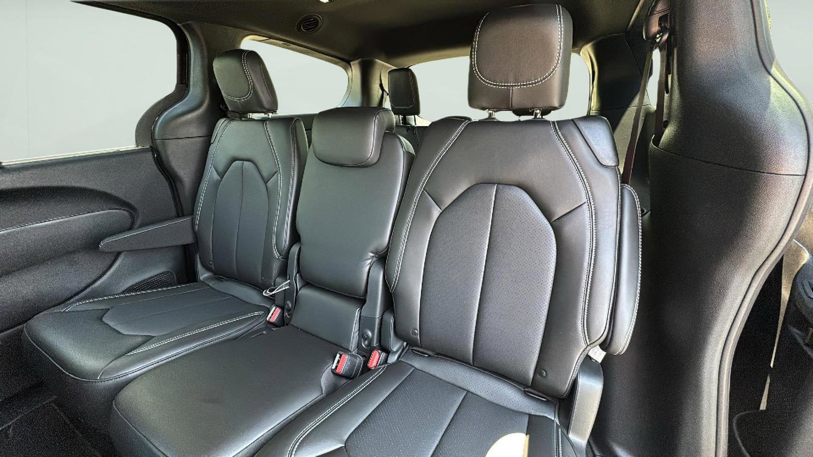 New 2026 Chrysler Pacifica Select image 26