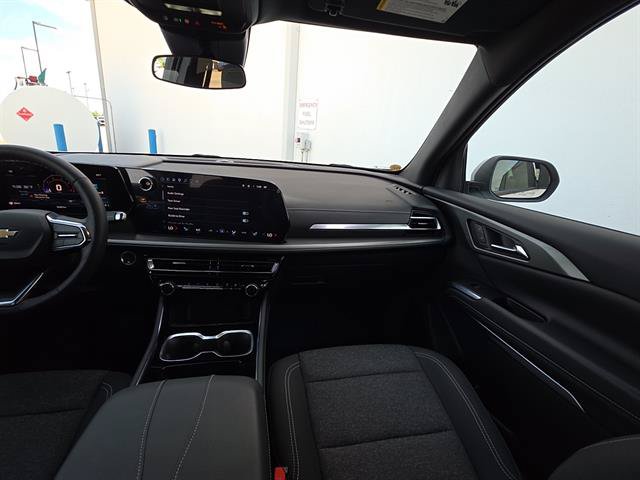 Used 2025 Chevrolet Traverse LT w/ Driver Confidence Package FWD image 15