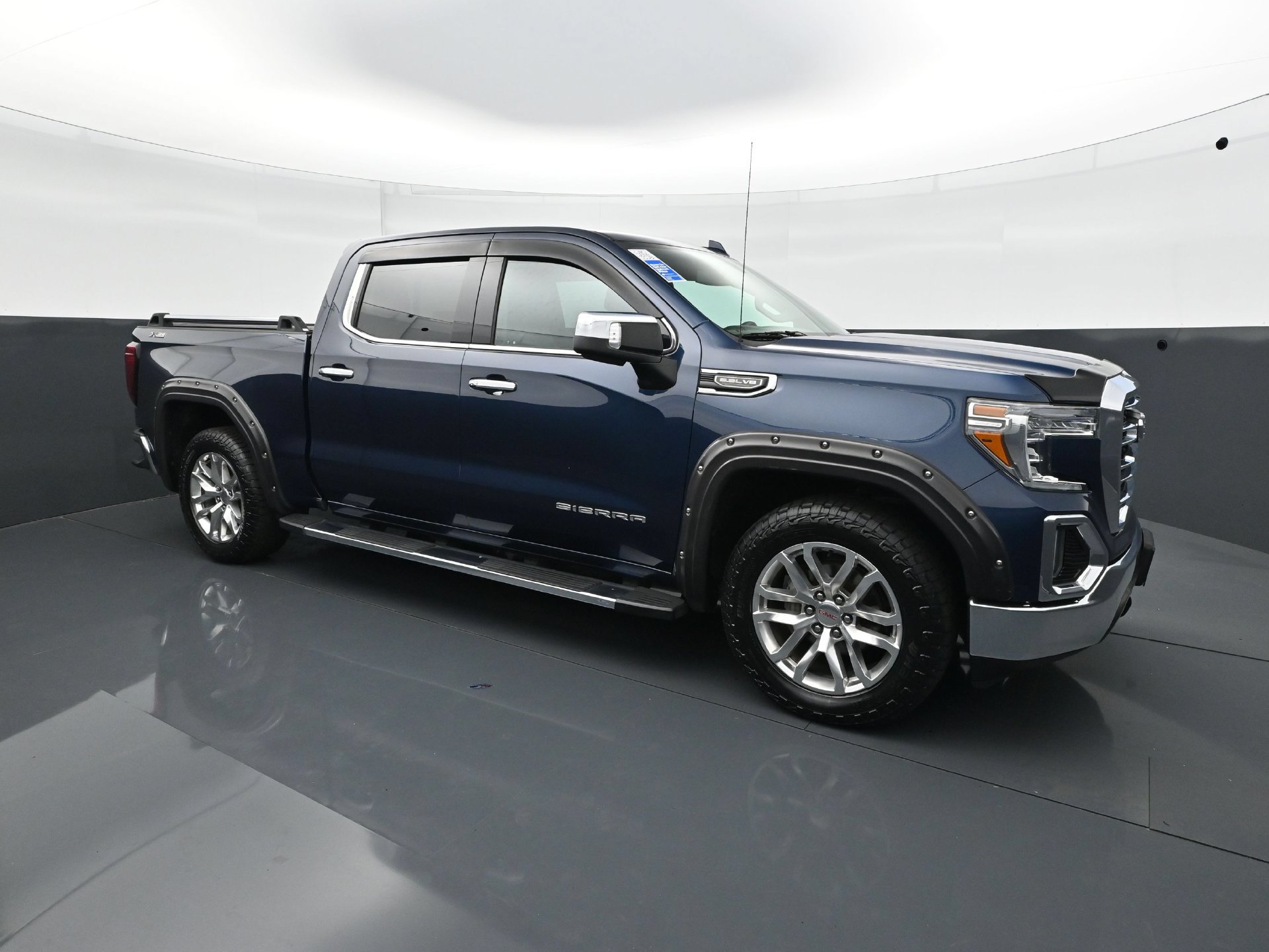 Used 2020 GMC Sierra 1500 SLT w/ SLT Premium Package AWD/4WD image 9