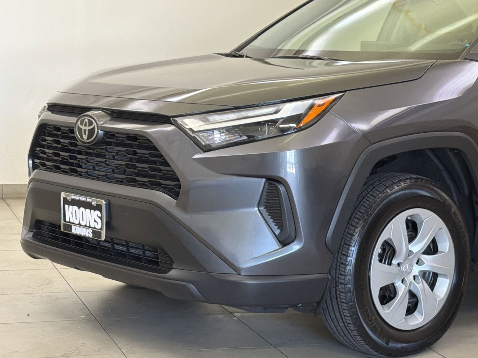Used 2024 Toyota RAV4 LE AWD/4WD image 29