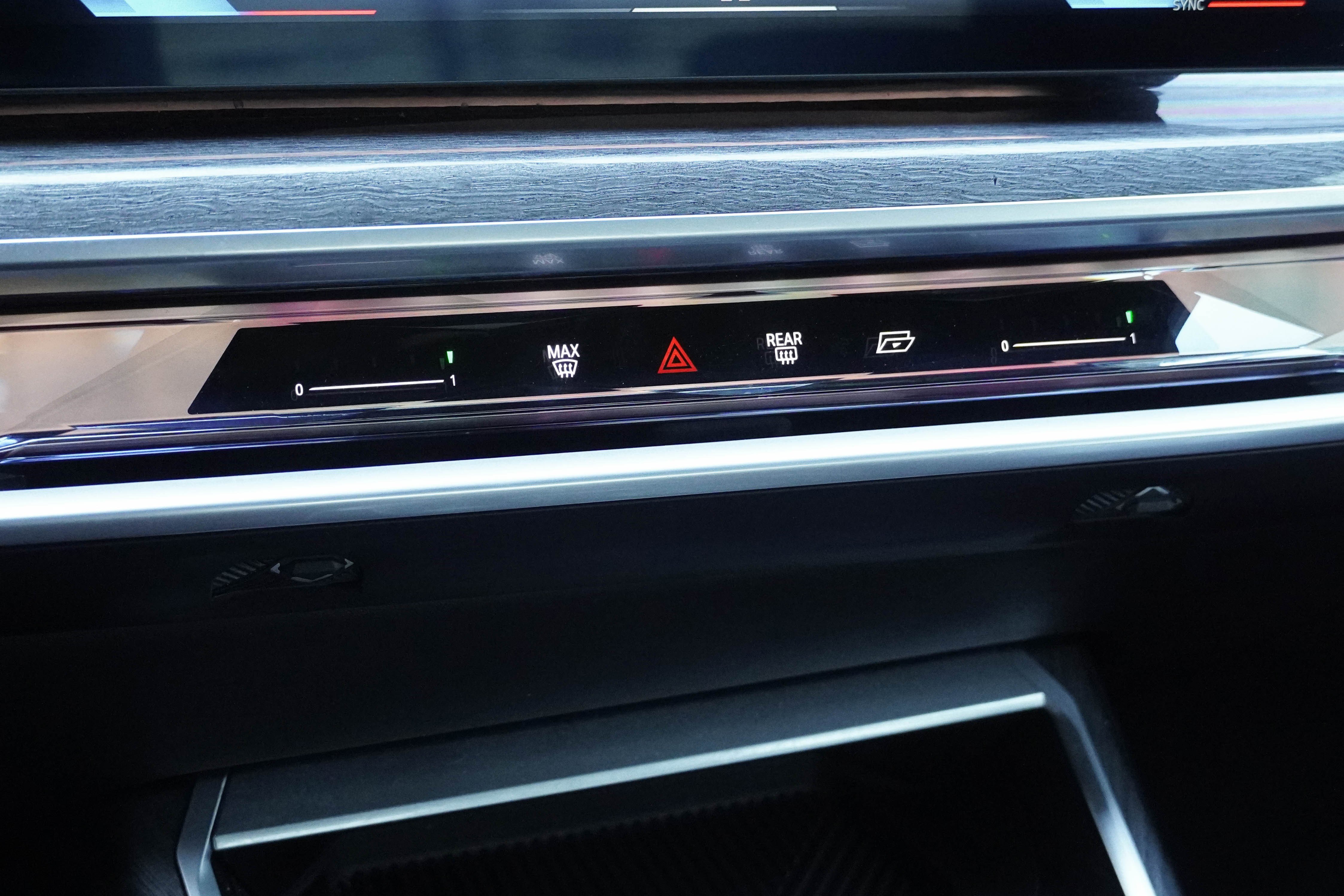 Certified 2023 BMW 740i RWD image 30