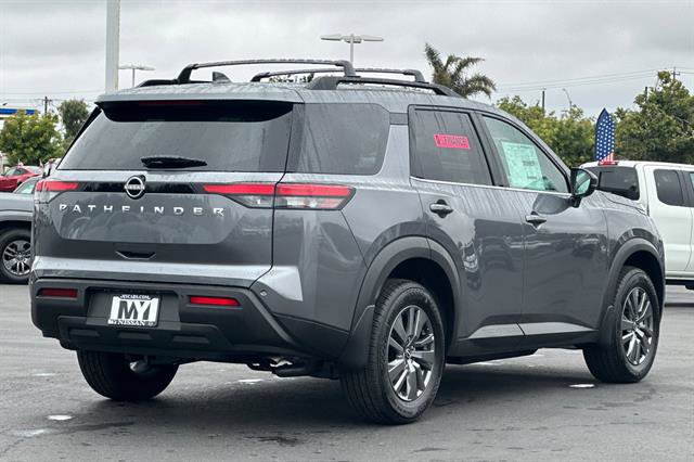 New 2025 Nissan Pathfinder SV w/ Cargo Package image 4