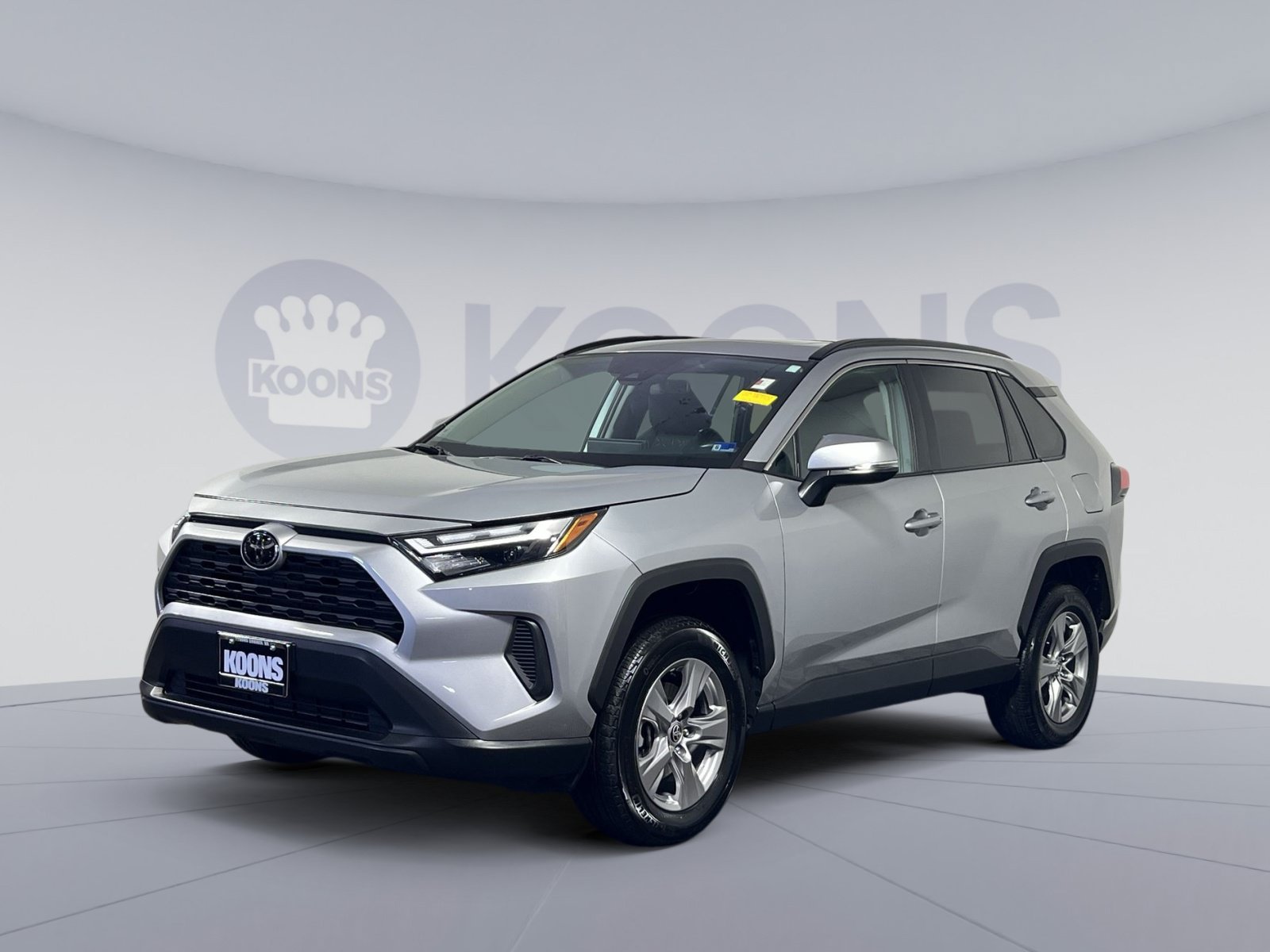Used 2025 Toyota RAV4 XLE w/ Convenience Package AWD/4WD image 1
