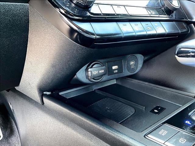 Used 2025 Hyundai Elantra Sport FWD image 23