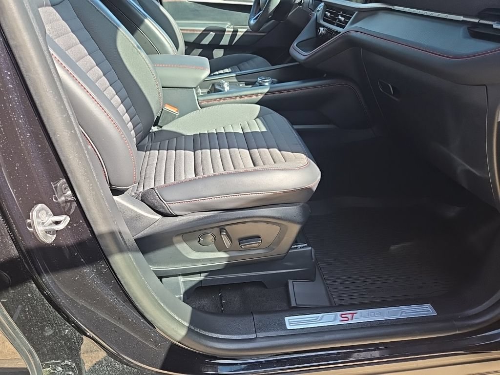 Used 2025 Ford Explorer ST-Line AWD/4WD image 74