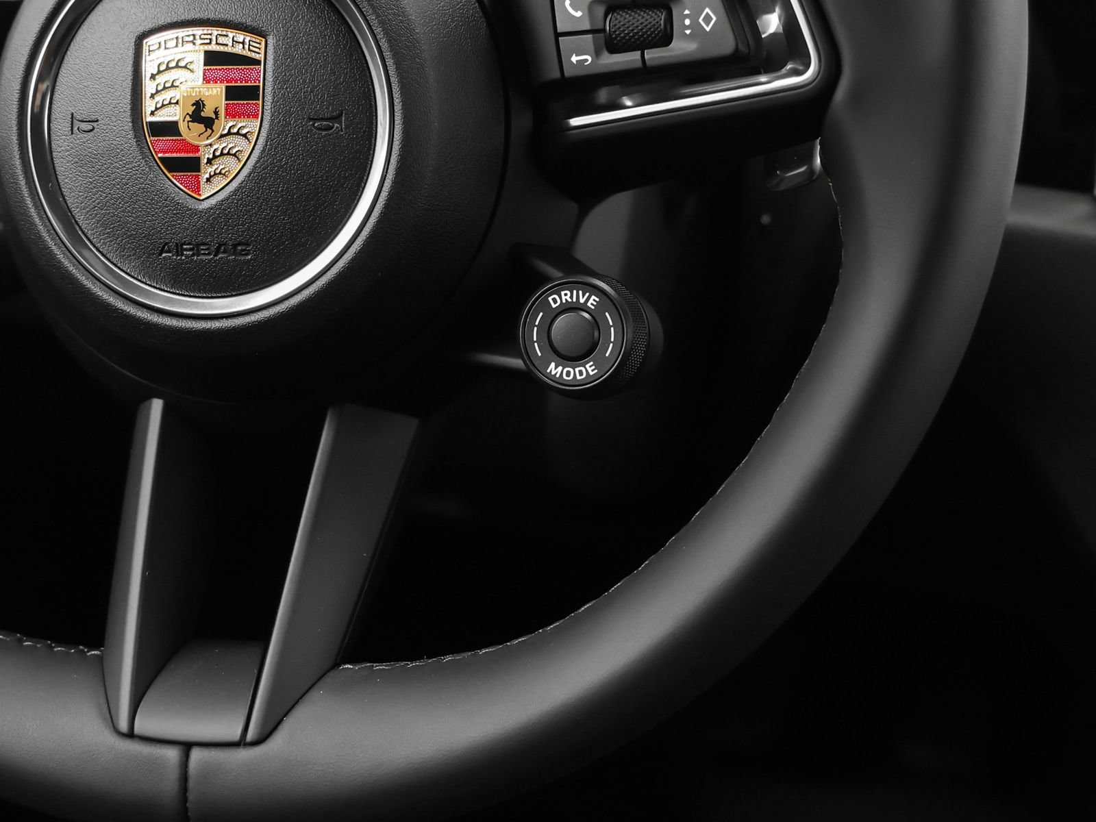 New 2026 Porsche Macan AWD/4WD image 30