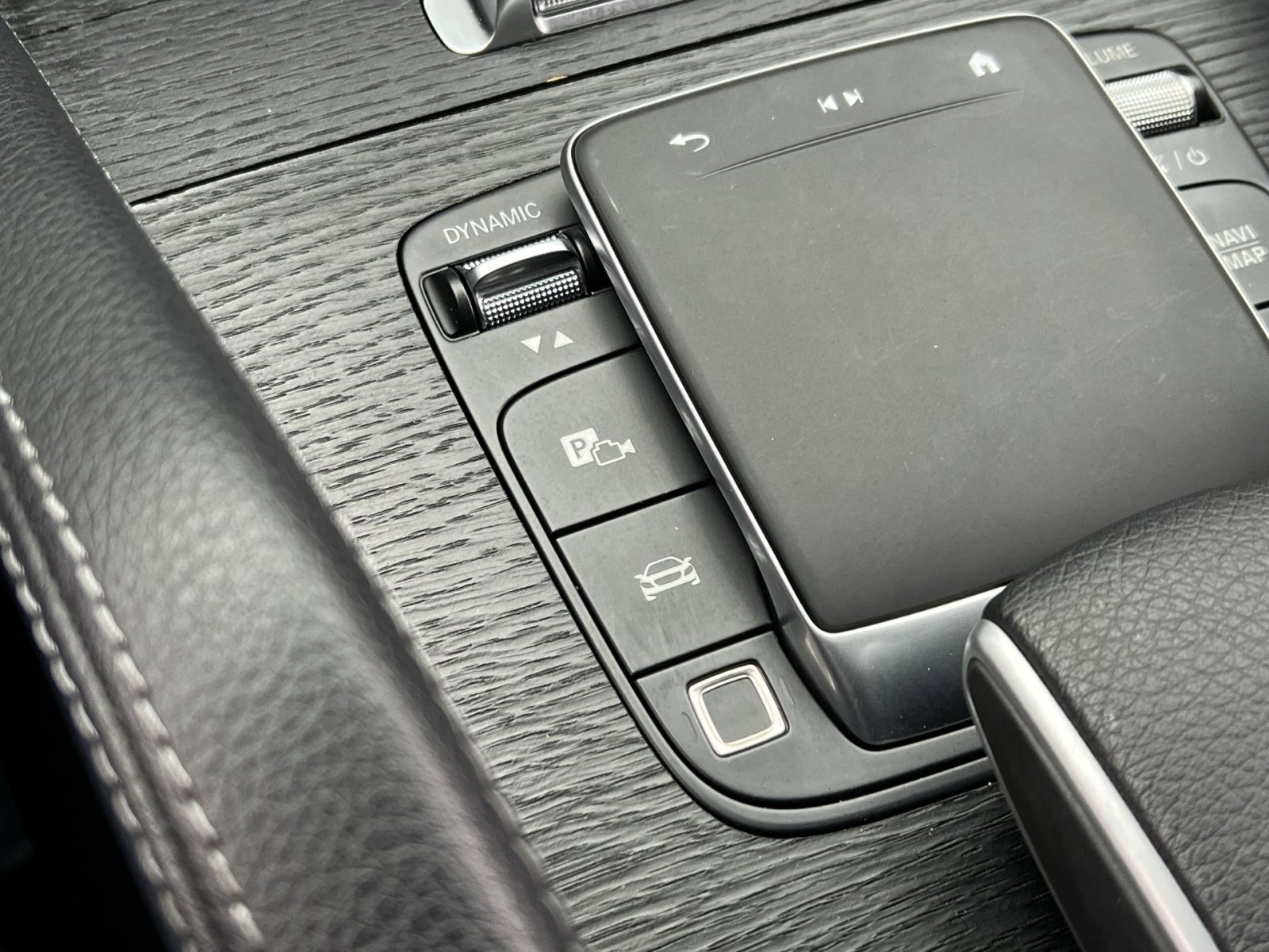 Certified 2025 Mercedes-Benz GLE 350 4MATIC image 32