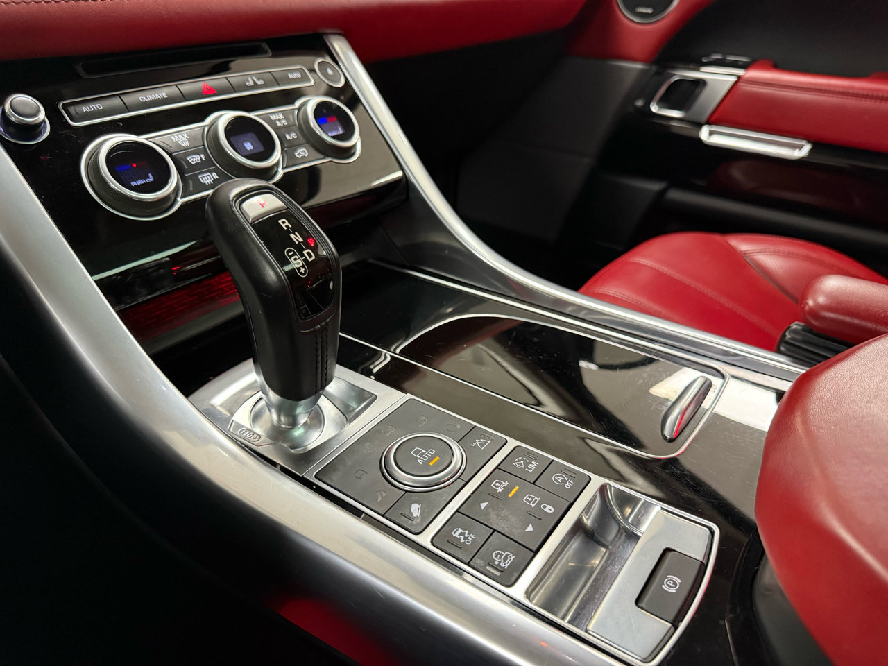 Used 2017 Land Rover Range Rover Sport Autobiography image 22