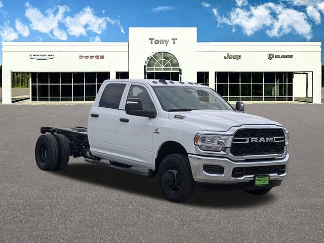 New 2024 RAM 3500 Tradesman w/ Safety Group