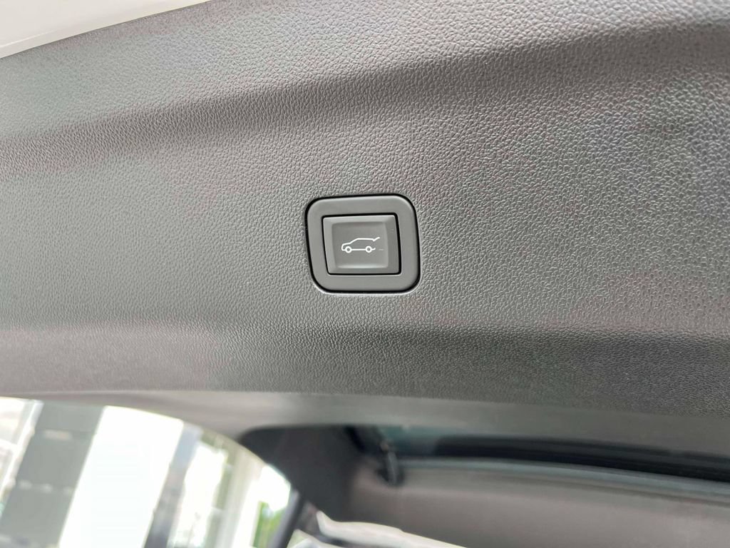 New 2026 GMC Yukon XL Elevation AWD/4WD image 19
