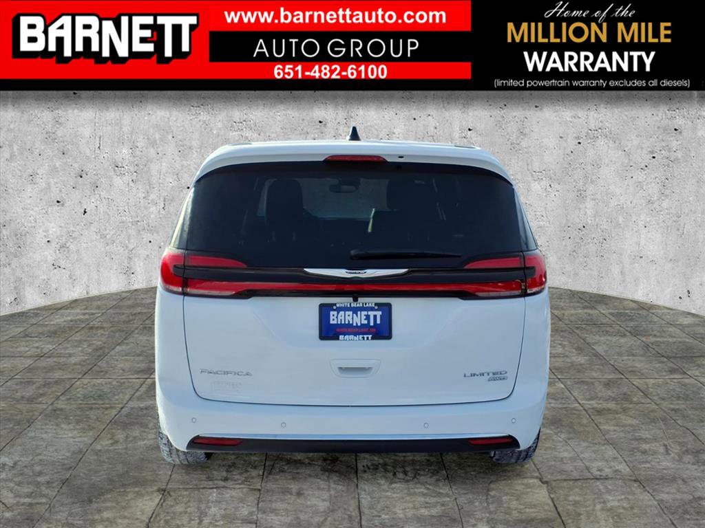 New 2026 Chrysler Pacifica Limited image 4