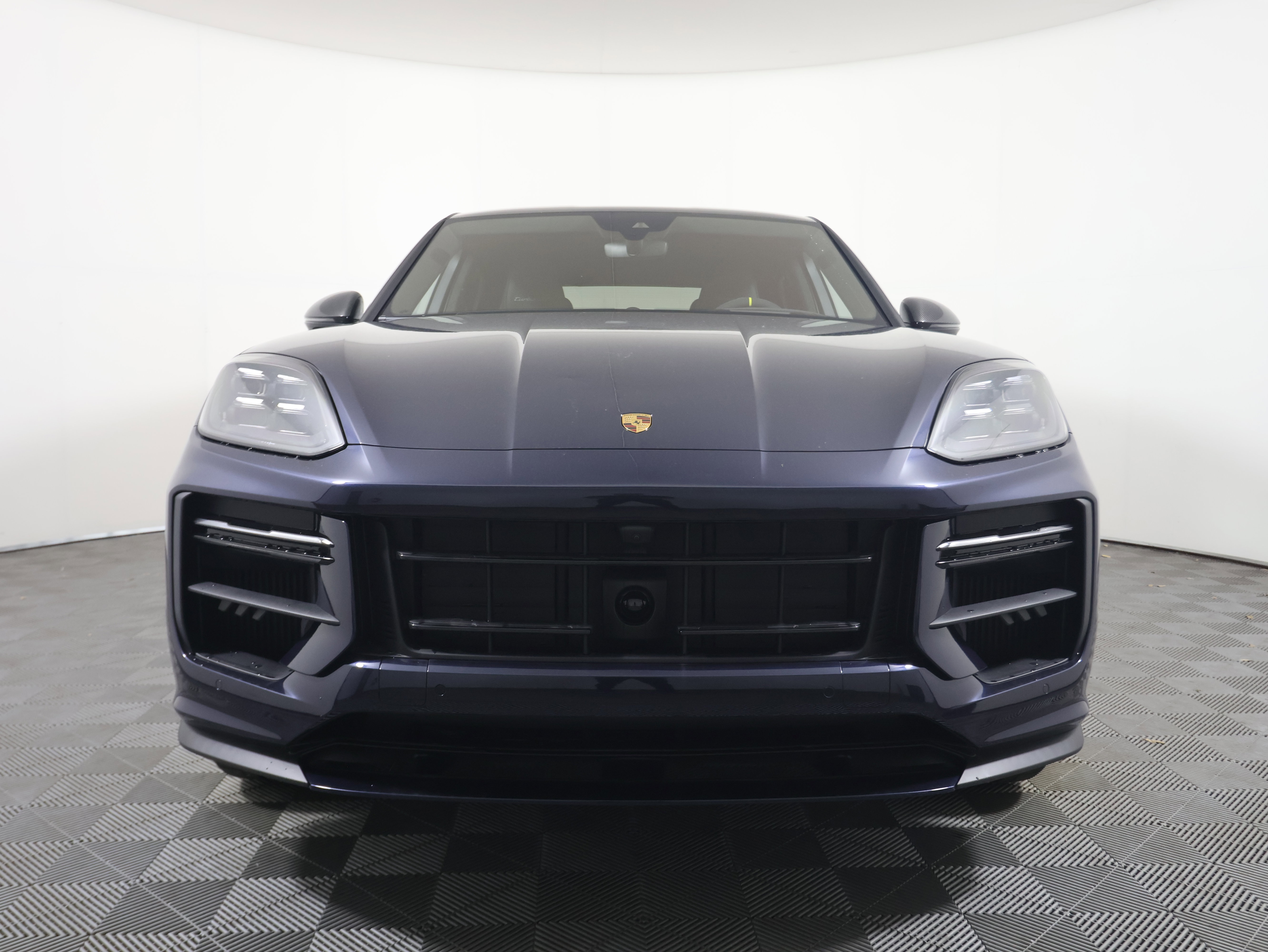 New 2025 Porsche Cayenne Turbo GT image 10