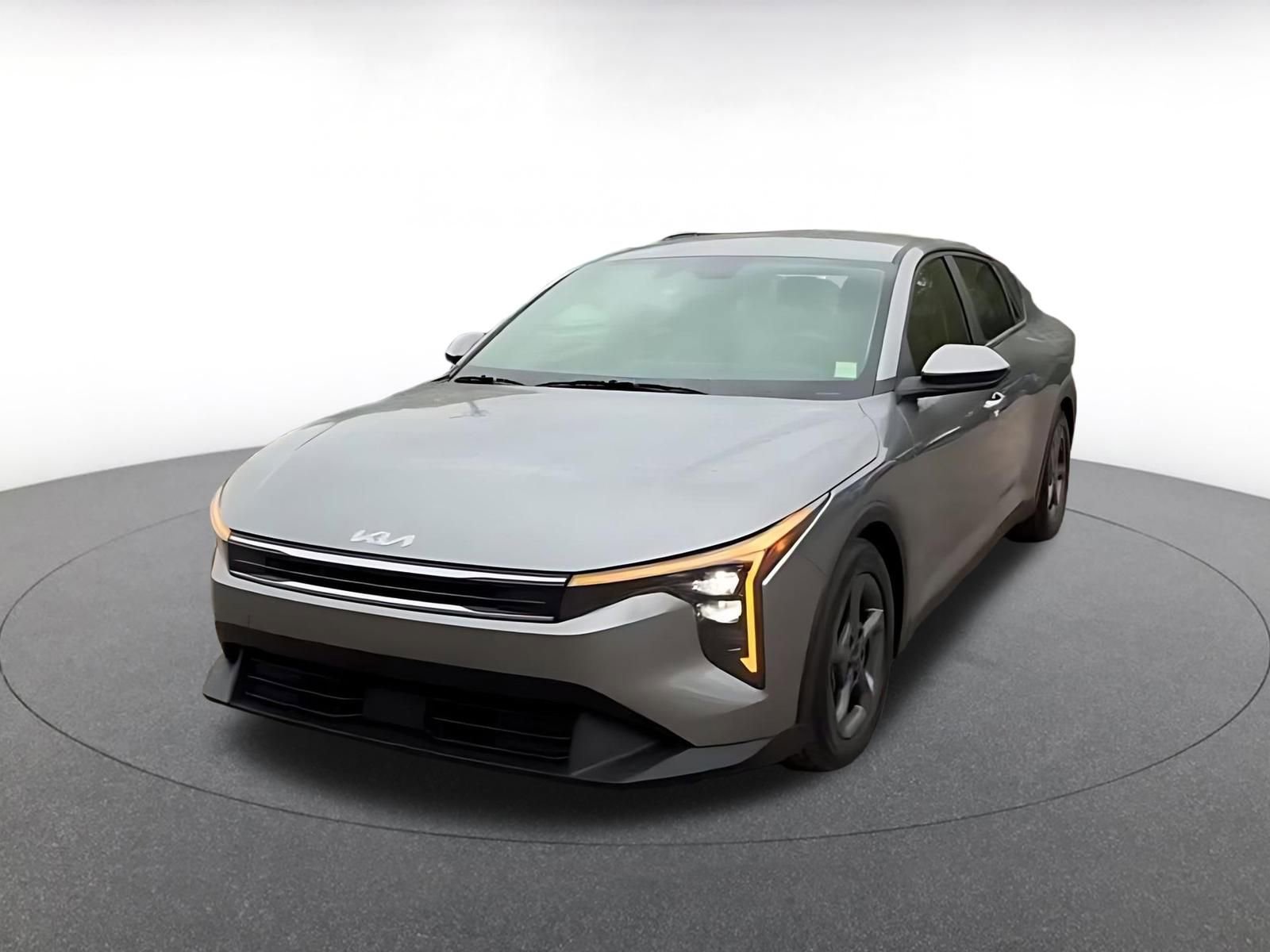 Used 2025 Kia K4 FWD image 4