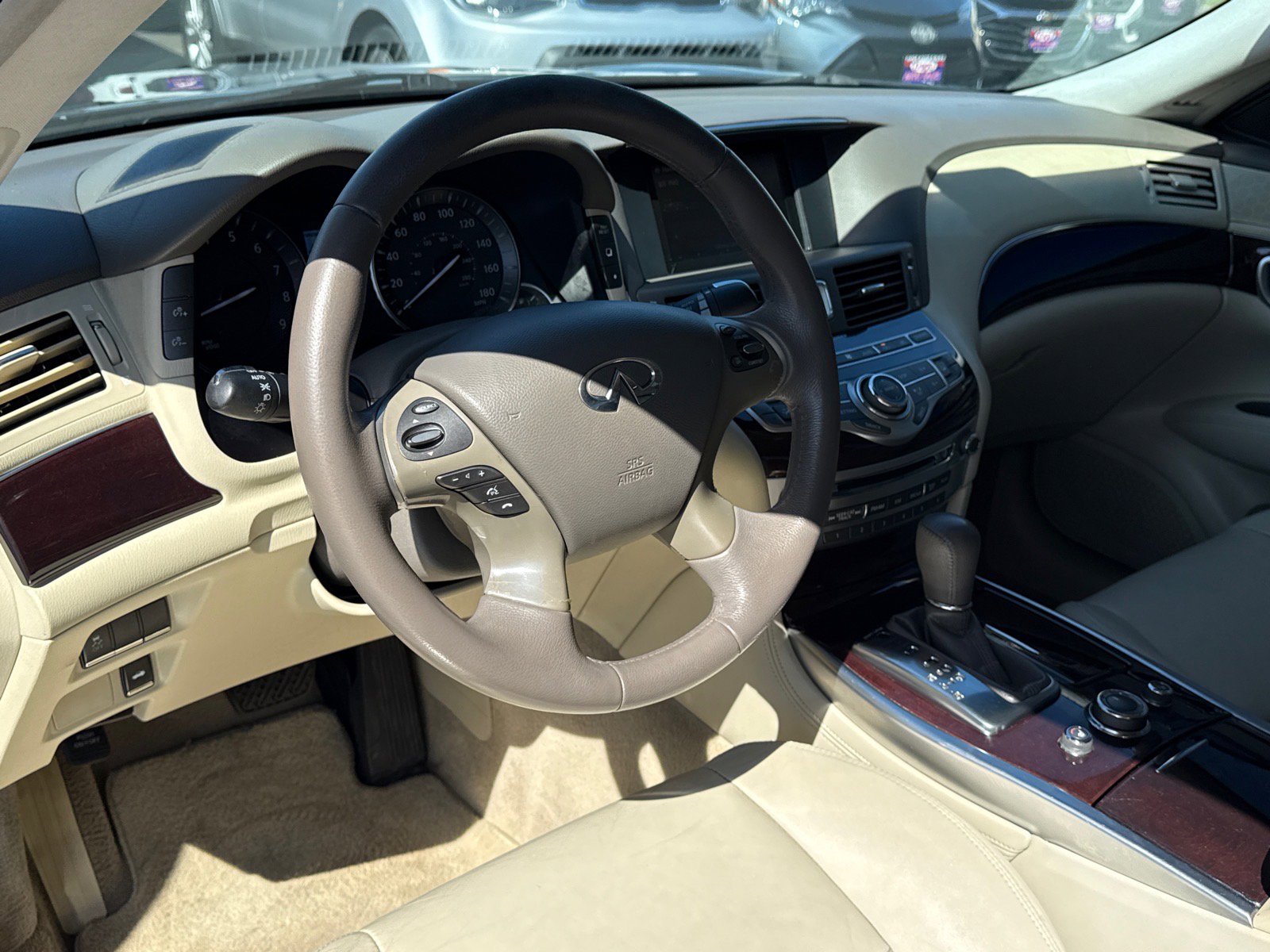 Used 2011 INFINITI M37 image 10