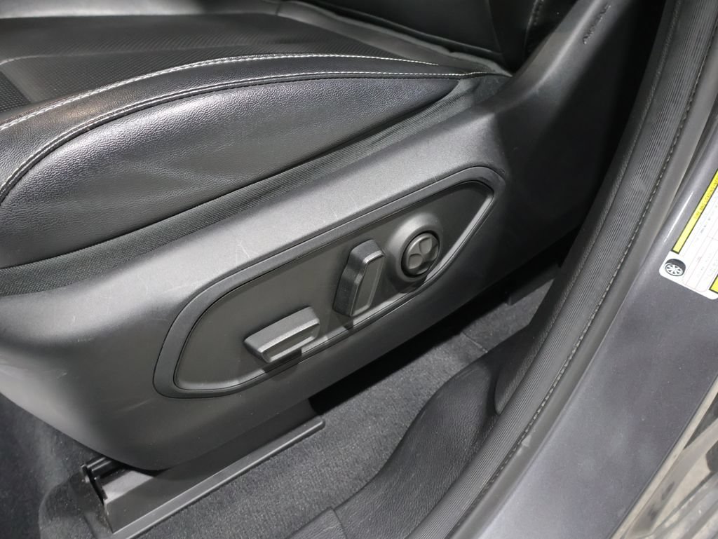 Certified 2023 Jeep Grand Cherokee Limited w/ Luxury Tech Group II AWD/4WD image 13