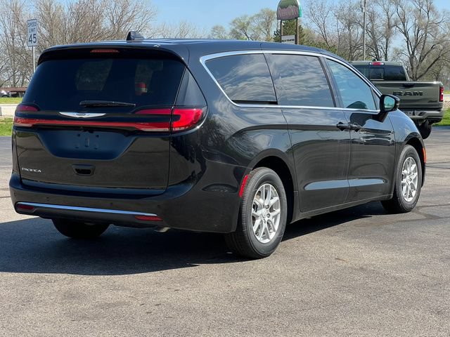 New 2026 Chrysler Pacifica Select FWD image 46
