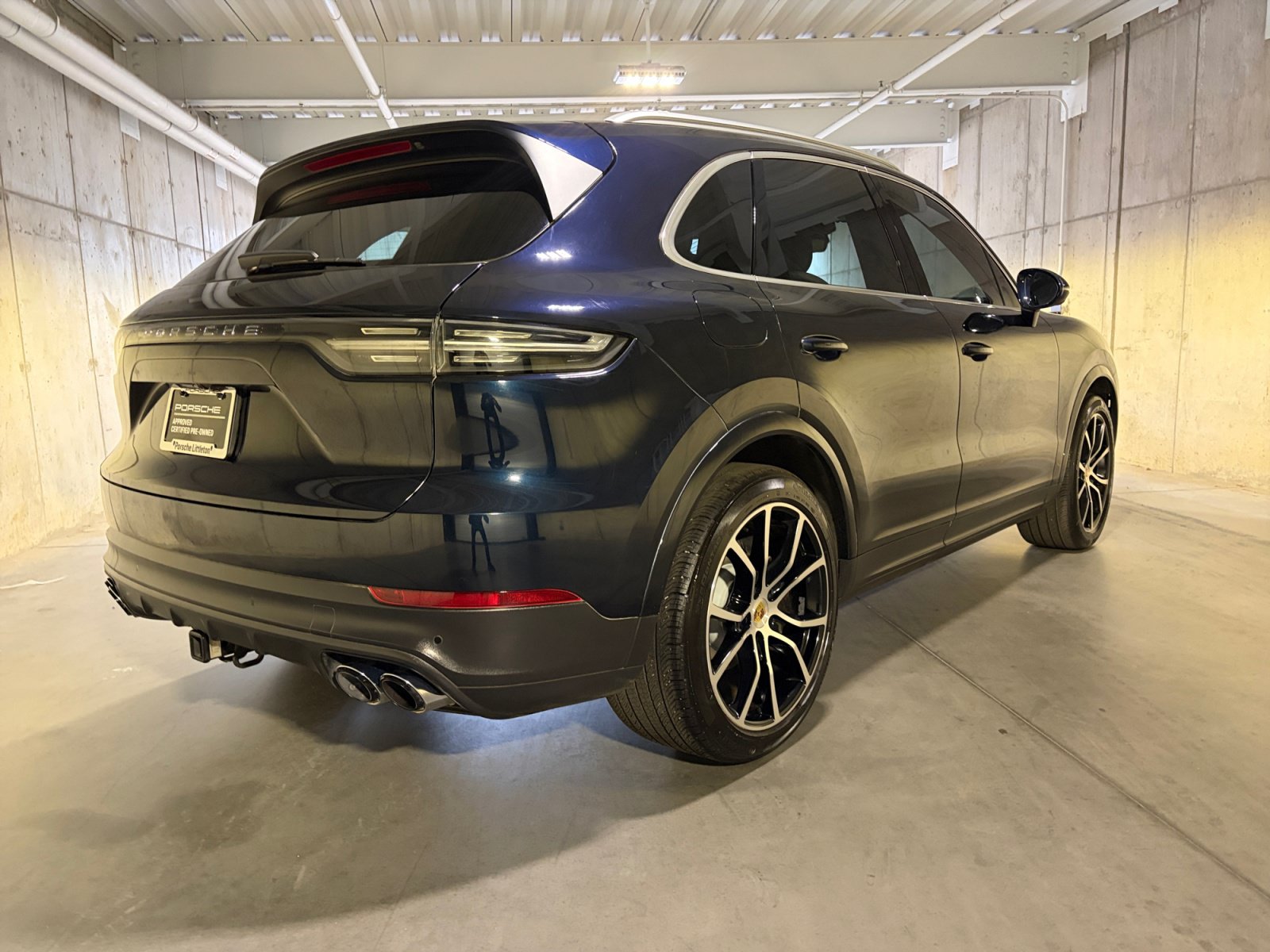 Certified 2023 Porsche Cayenne AWD/4WD image 10