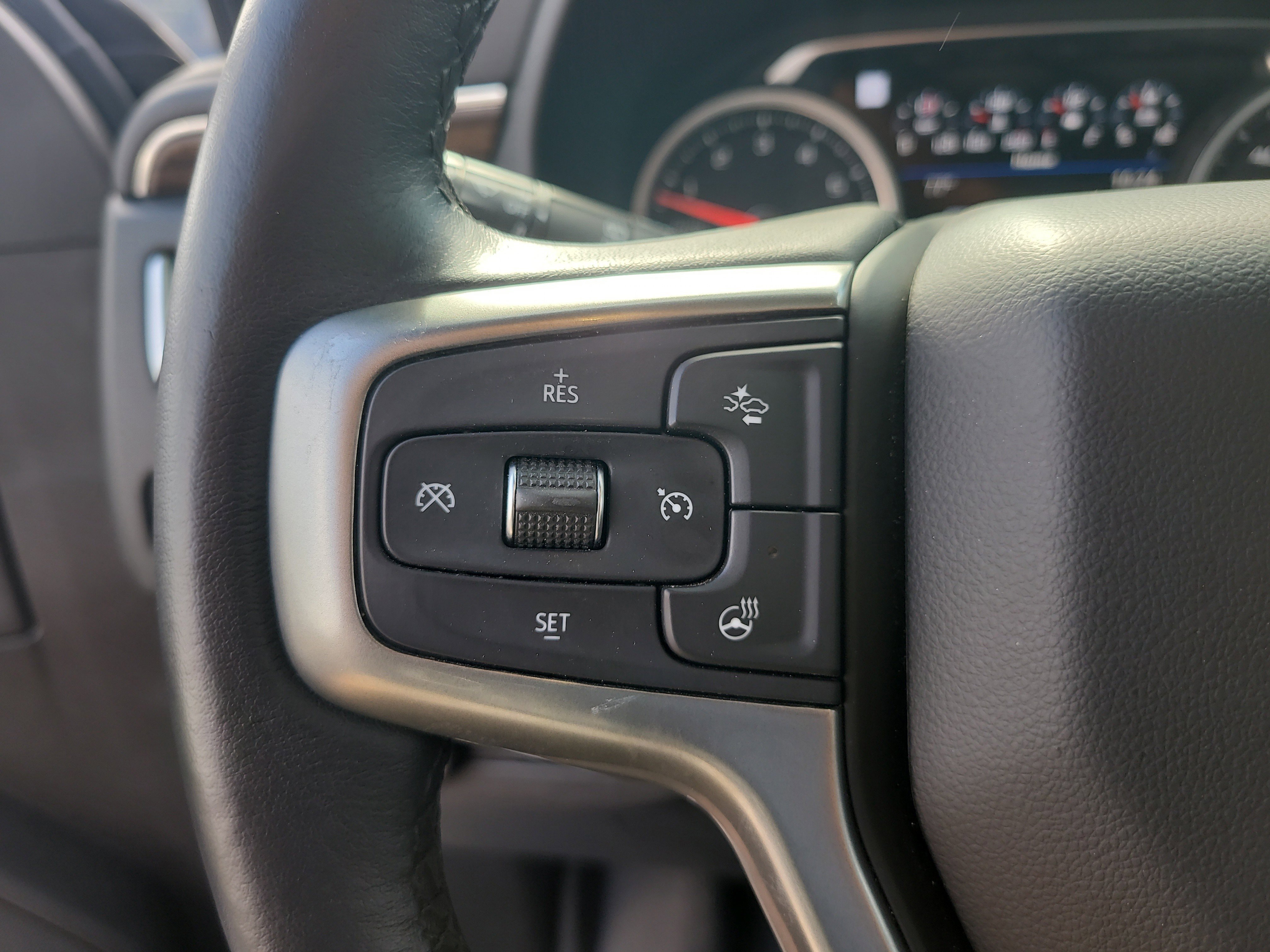 Used 2021 Chevrolet Suburban Premier w/ Premium Package image 27