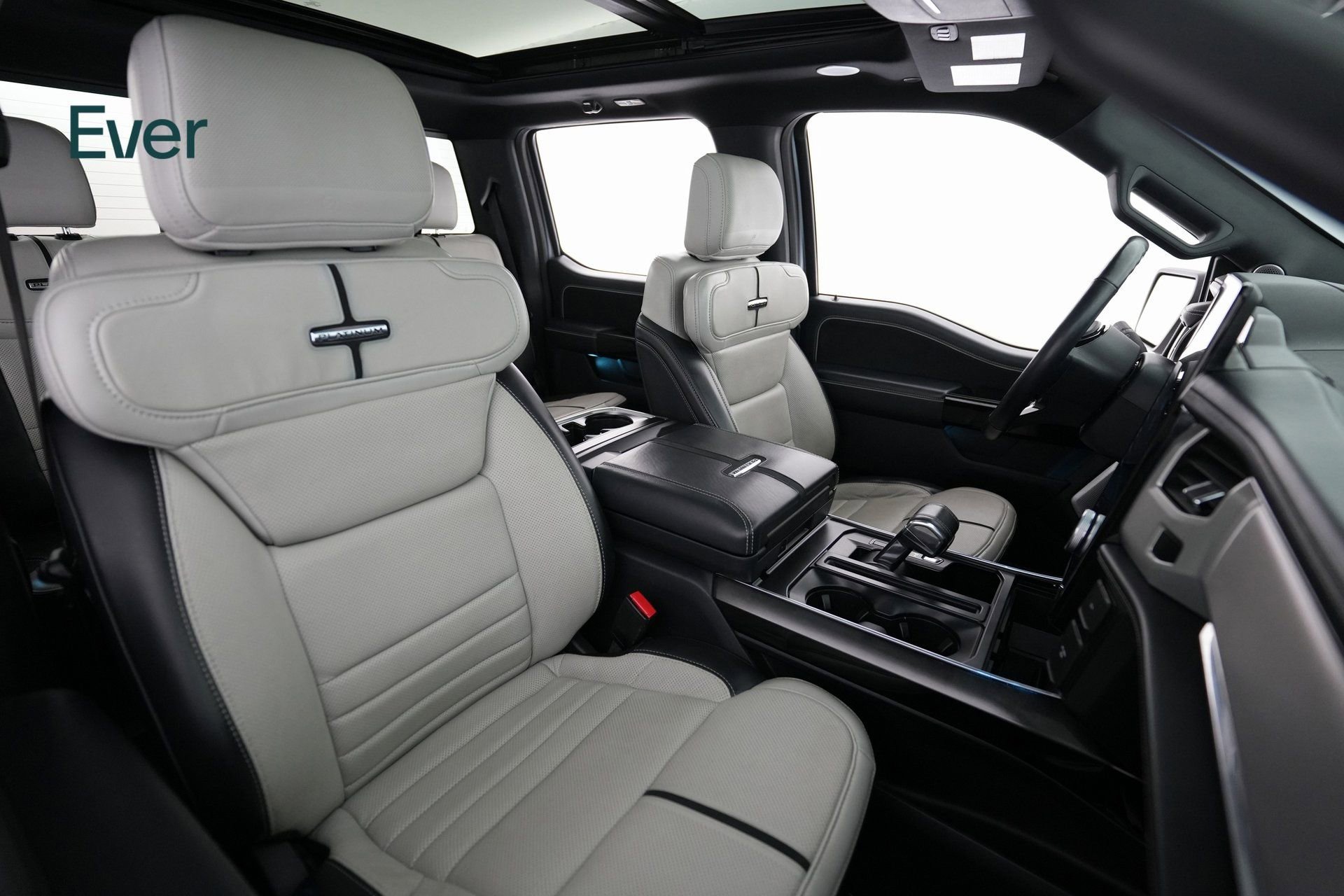 Used 2022 Ford F150 Lightning Platinum image 8