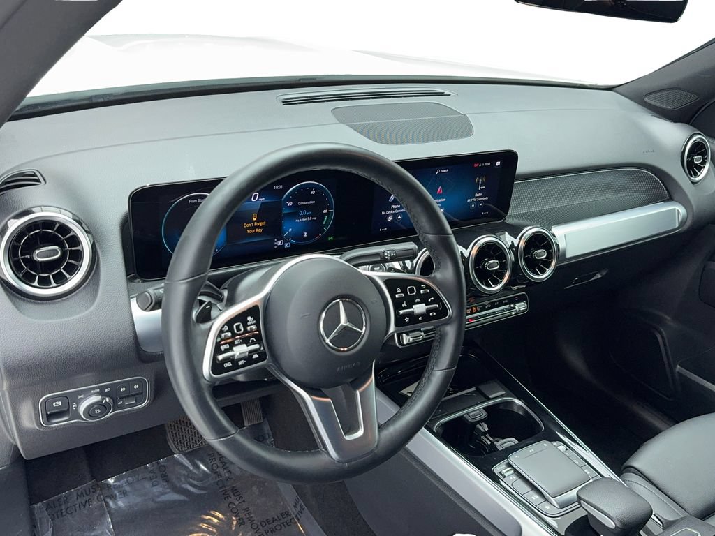 Used 2023 Mercedes-Benz GLB 250 4MATIC w/ Premium Package image 14