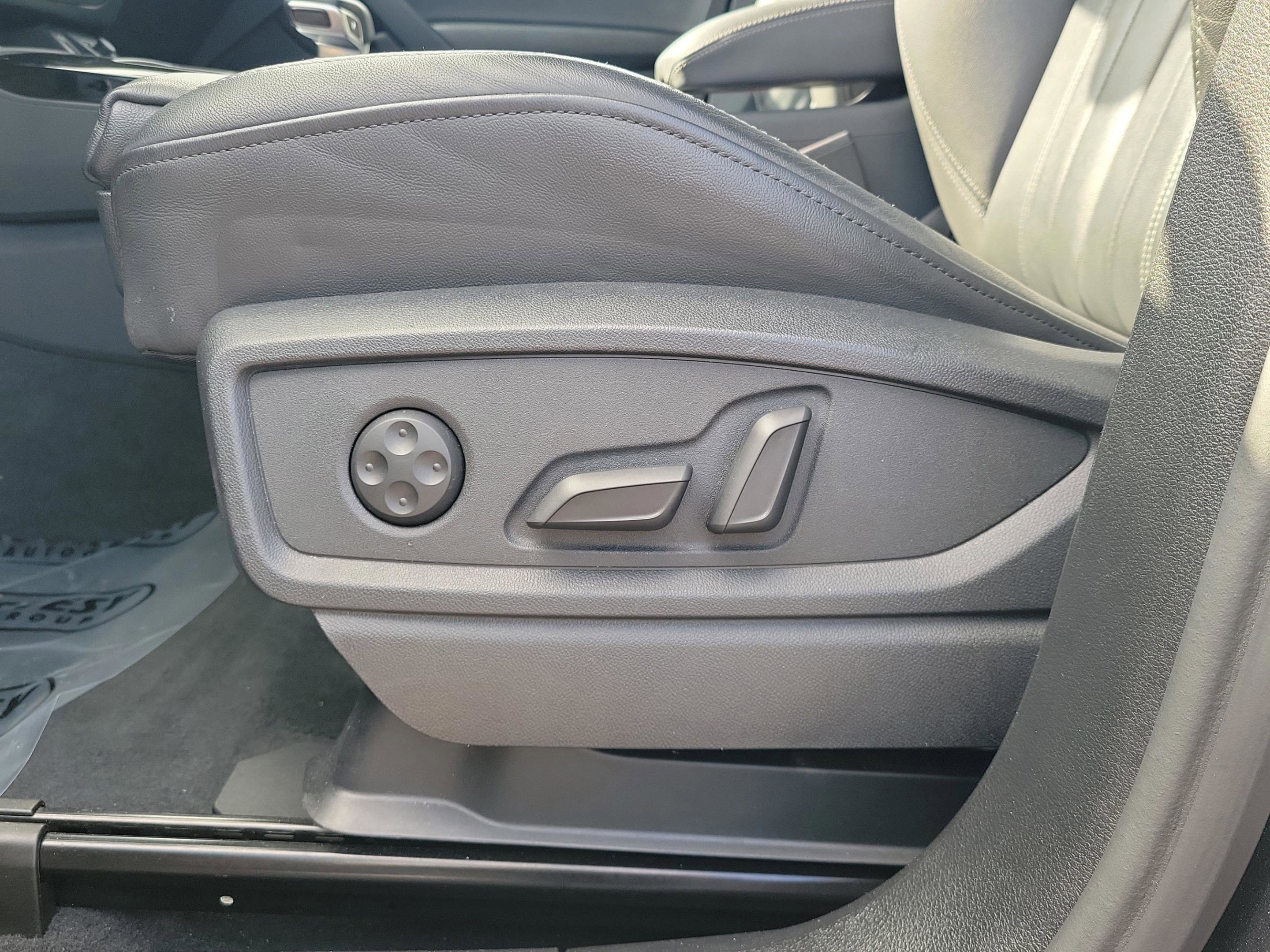 Used 2025 Audi Q5 2.0T Premium image 14