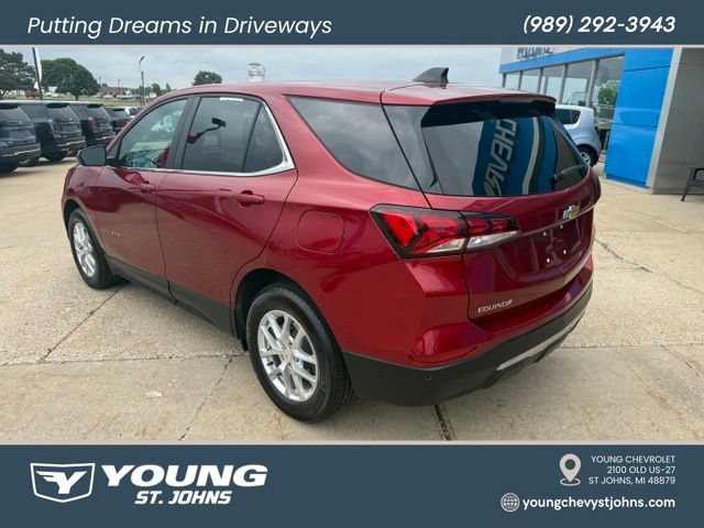 Used 2024 Chevrolet Equinox LT FWD image 3