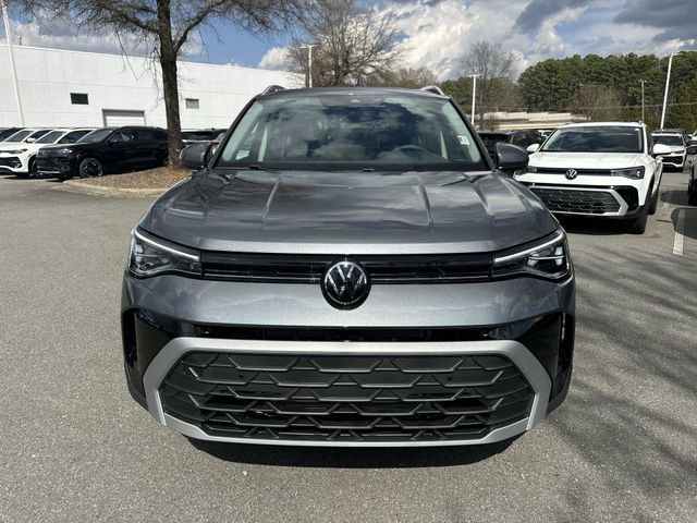 New 2026 Volkswagen Taos SE image 8