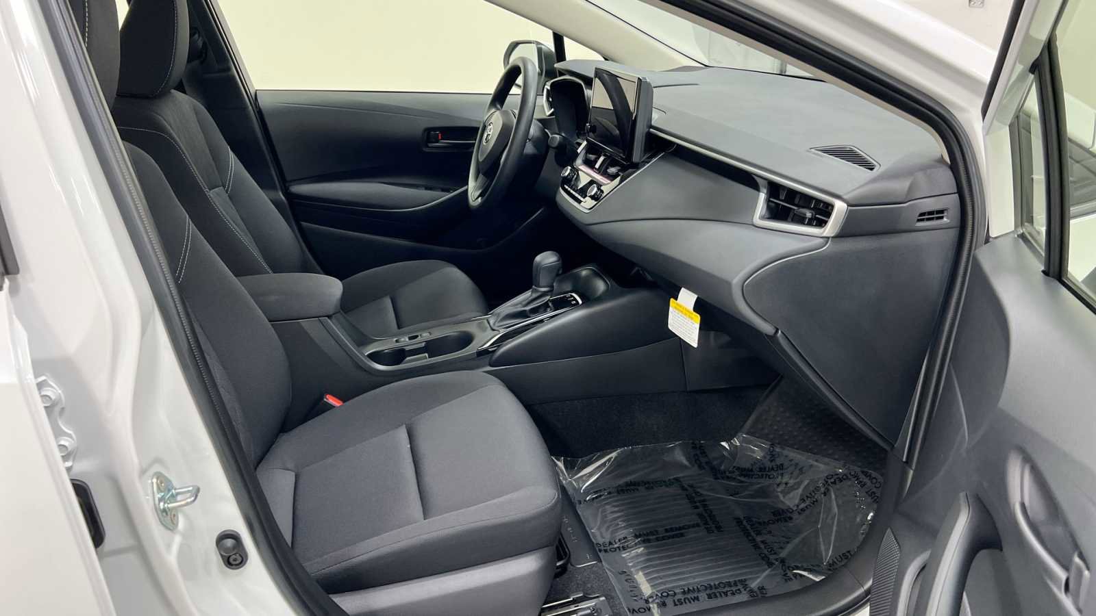 New 2024 Toyota Corolla LE image 29