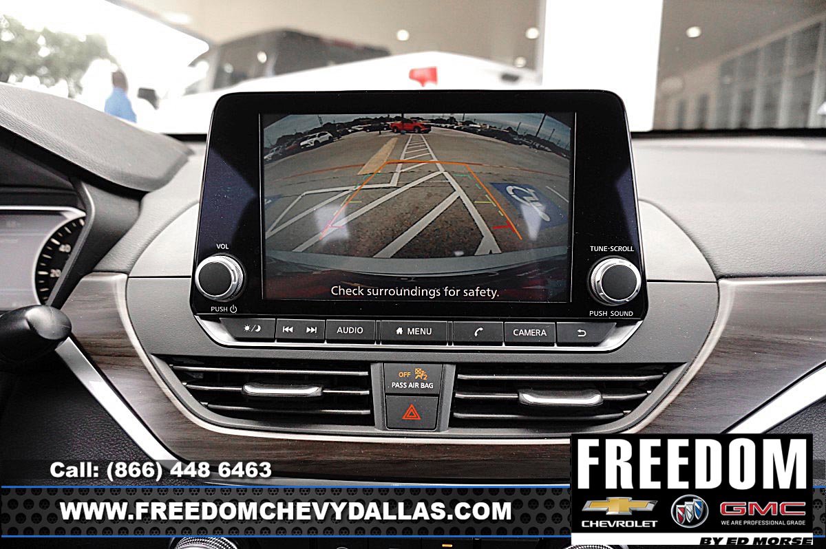 Used 2024 Nissan Altima 2.5 SV FWD image 16