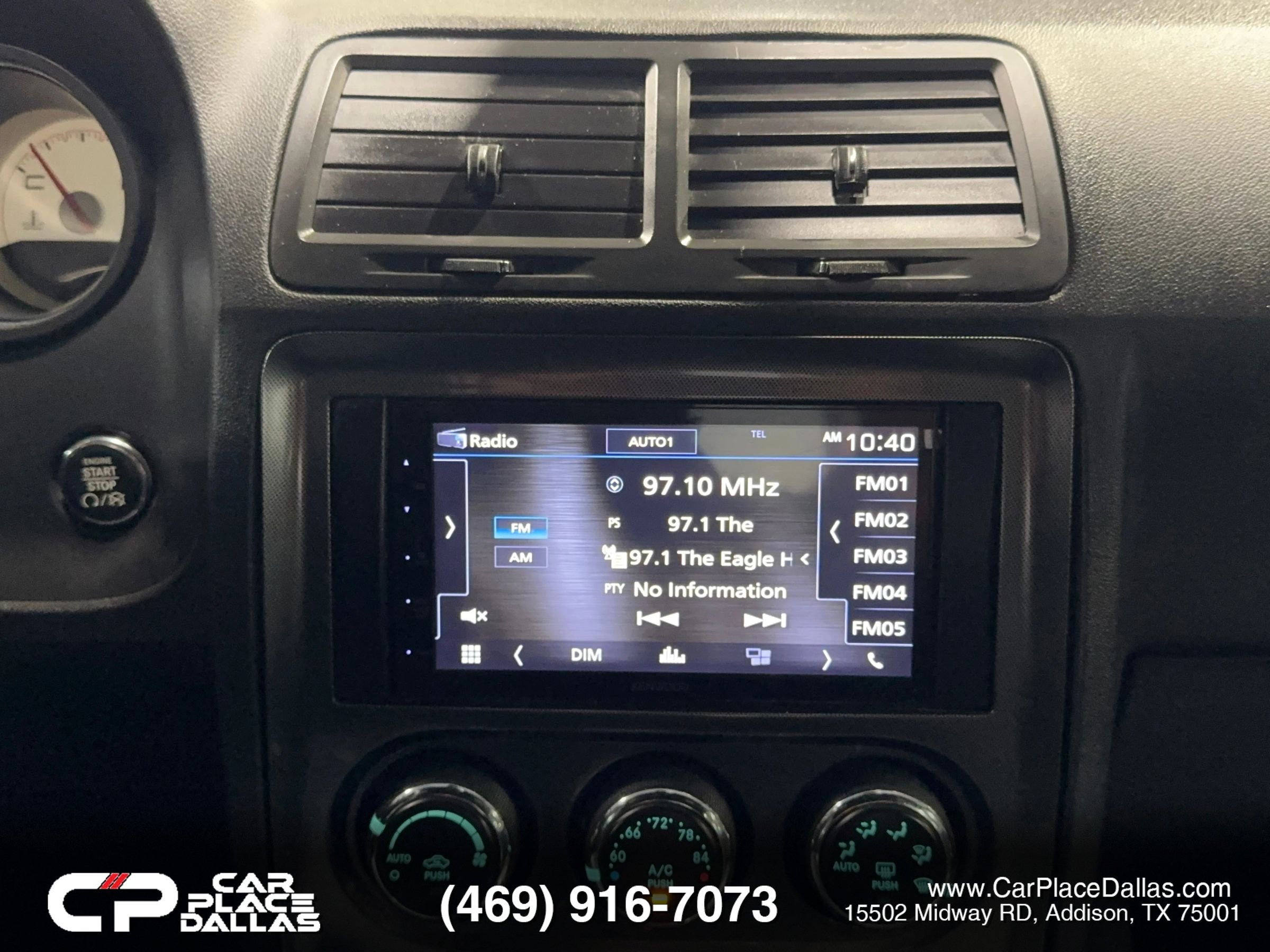 Used 2014 Dodge Challenger SXT RWD image 28