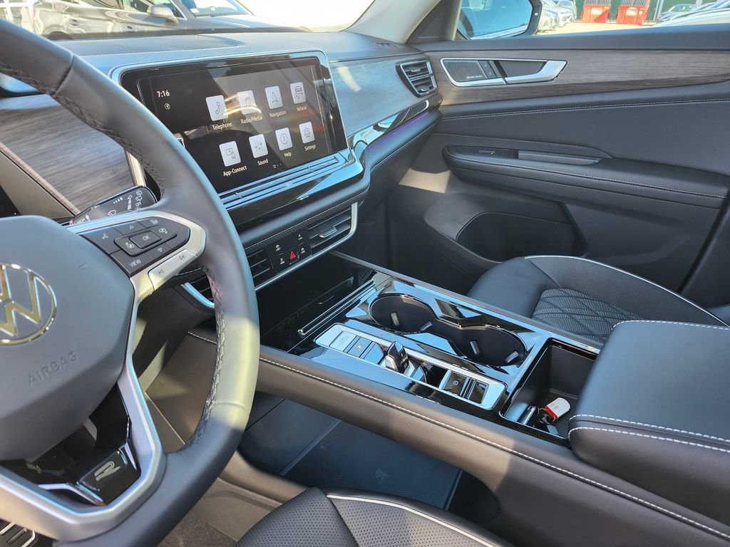New 2026 Volkswagen Atlas SEL Premium R-Line image 7