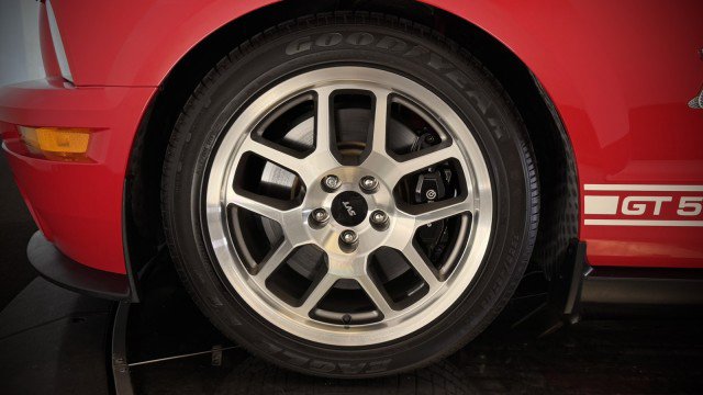 Used 2007 Ford Mustang Shelby GT500 RWD image 31