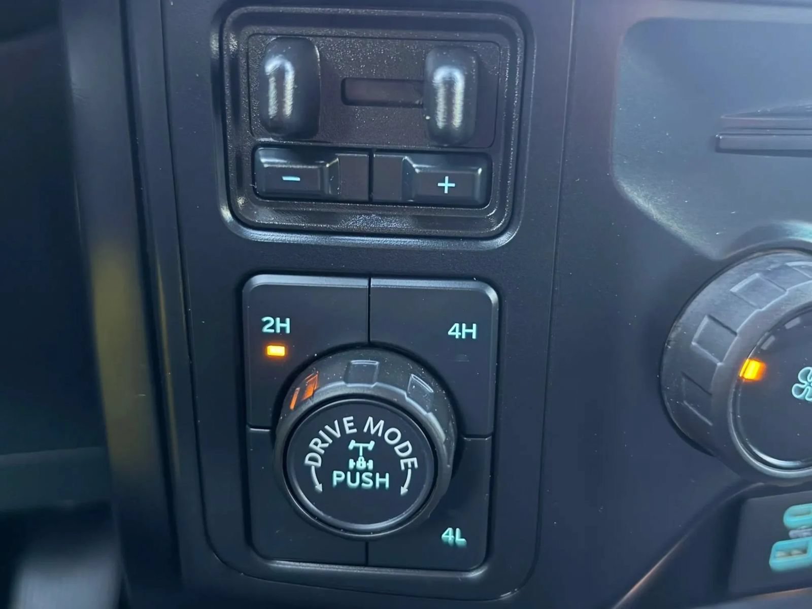 Used 2024 Ford F150 XL w/ Equipment Group 103A High AWD/4WD image 29