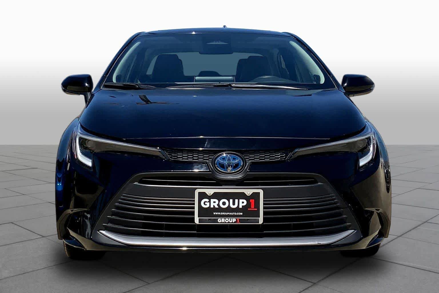 Used 2024 Toyota Corolla XLE FWD image 4