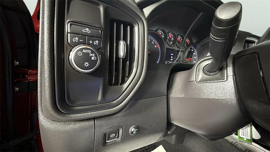 Certified 2022 Chevrolet Silverado 1500 Custom image 38