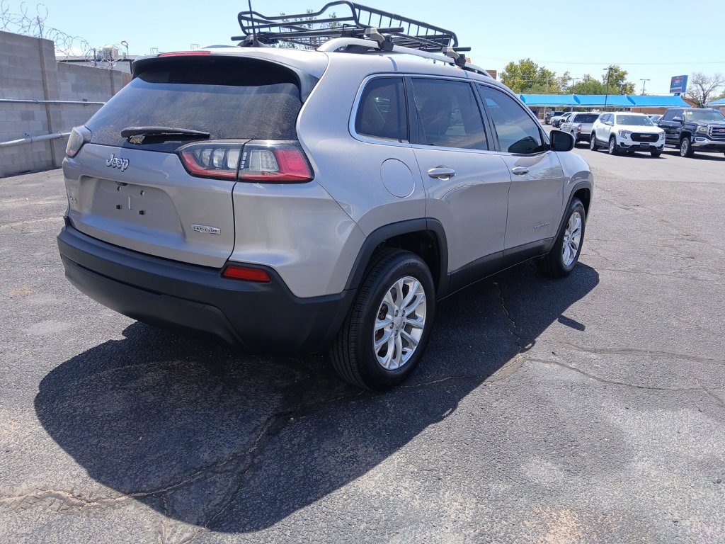 Used 2019 Jeep Cherokee Latitude w/ Popular Appearance Group AWD/4WD image 3