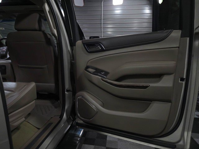Used 2017 GMC Yukon XL SLT w/ Open Road Package image 39