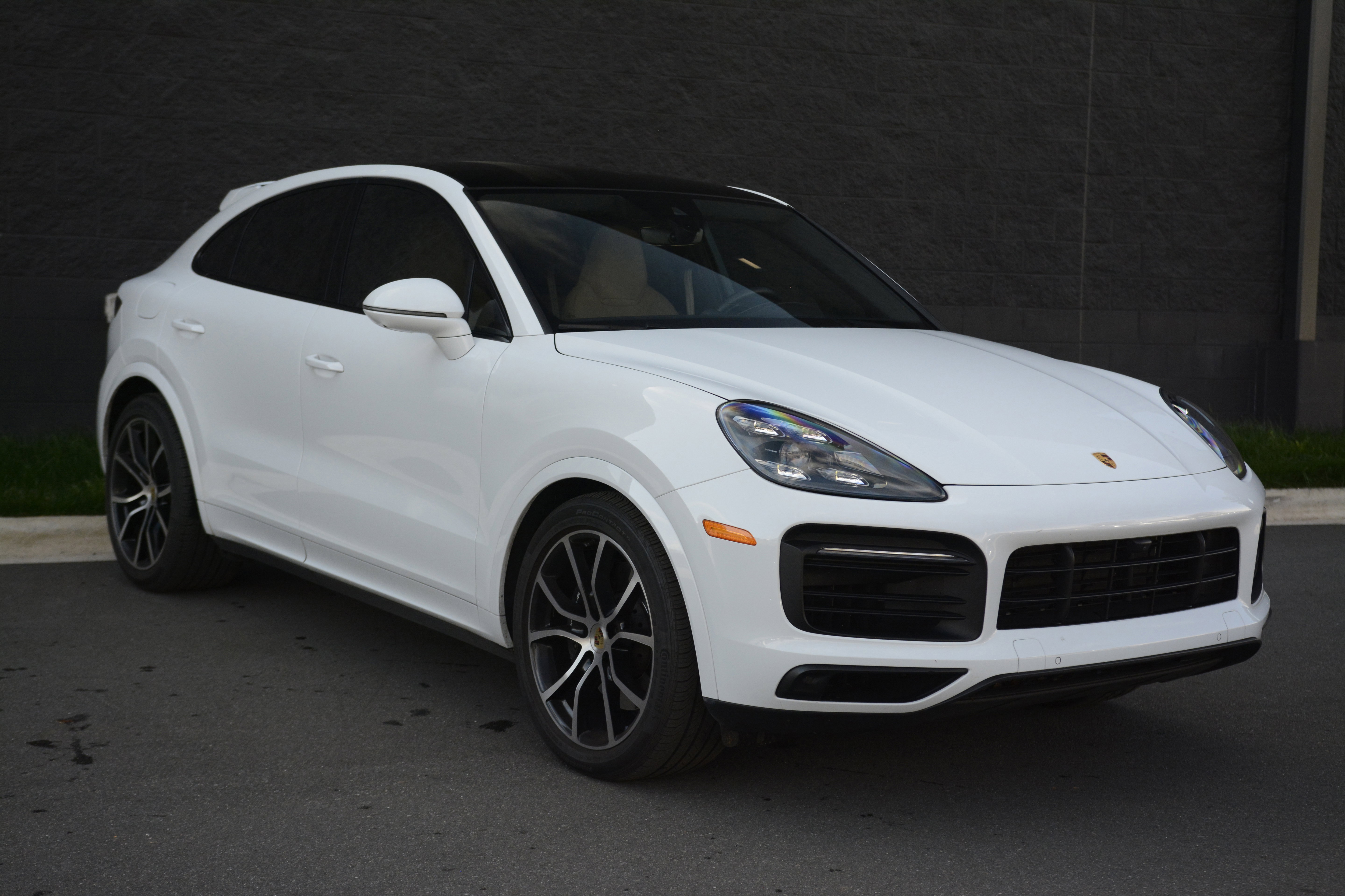 Certified 2023 Porsche Cayenne S Platinum image 9