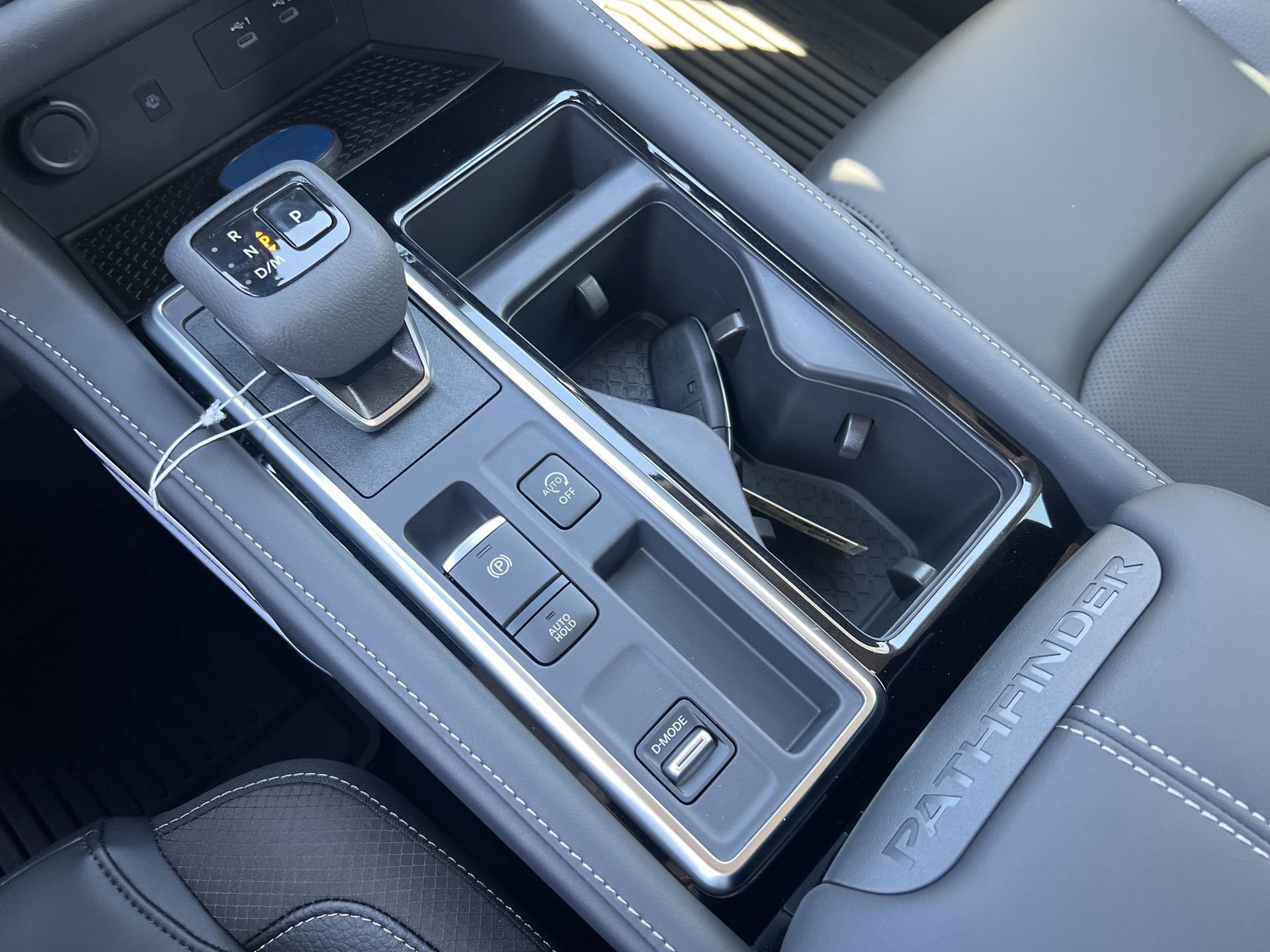 New 2026 Nissan Pathfinder SL FWD image 8